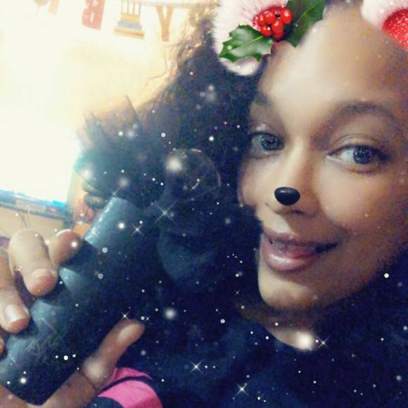 Profile Picture of Monique Pamias (@mpamias5188) on Poshmark