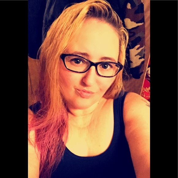 Profile Picture of Kristal Campbell (@kris6877) on Poshmark