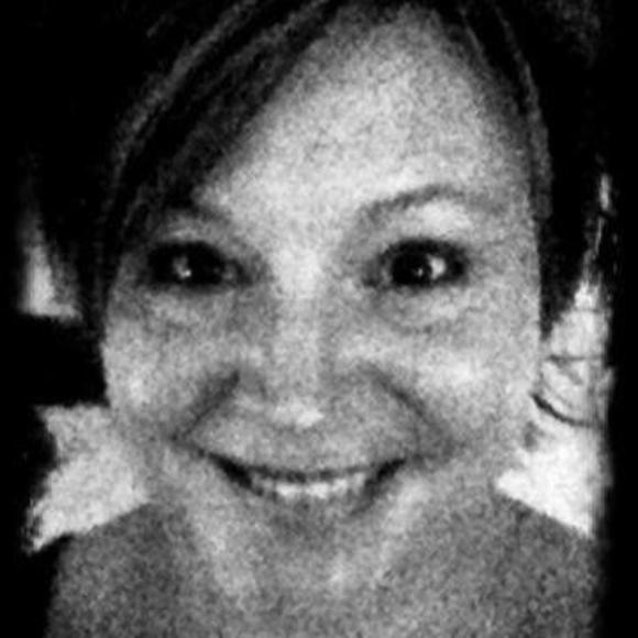 Profile Picture of Cindy Boeckmann (@xocindyb) on Poshmark