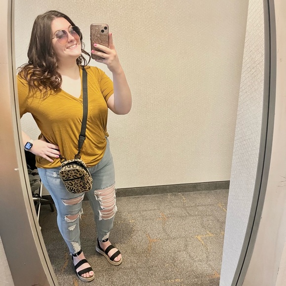 Profile Picture of Porsche Fellers (@porschefellerss) on Poshmark