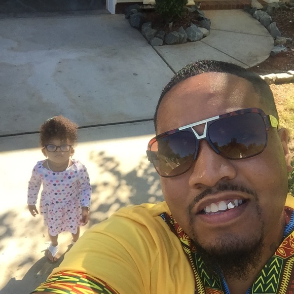 Profile Picture of Febo Felix (@felixfebo) on Poshmark