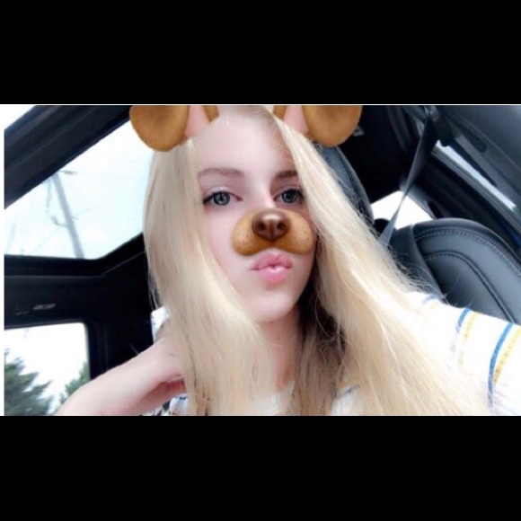 Profile Picture of Katelynn Miller (@kmiller678) on Poshmark