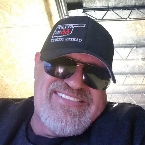 Profile Picture of Brett Howell (@brett_howell) on Poshmark