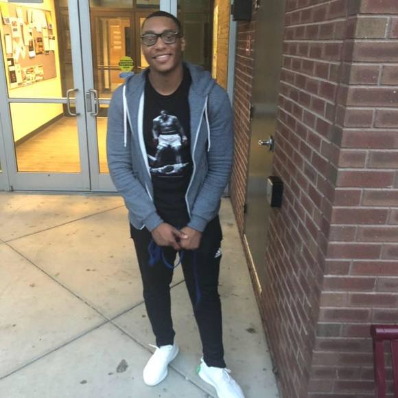 Profile Picture of Devin Williamson (@dwilliamson7) on Poshmark