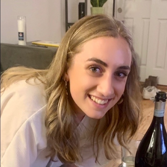 Profile Picture of Mildred Unti (@mildred_unti) on Poshmark