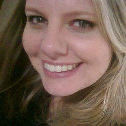 Profile Picture of Paula Terranova (@paregina) on Twitter