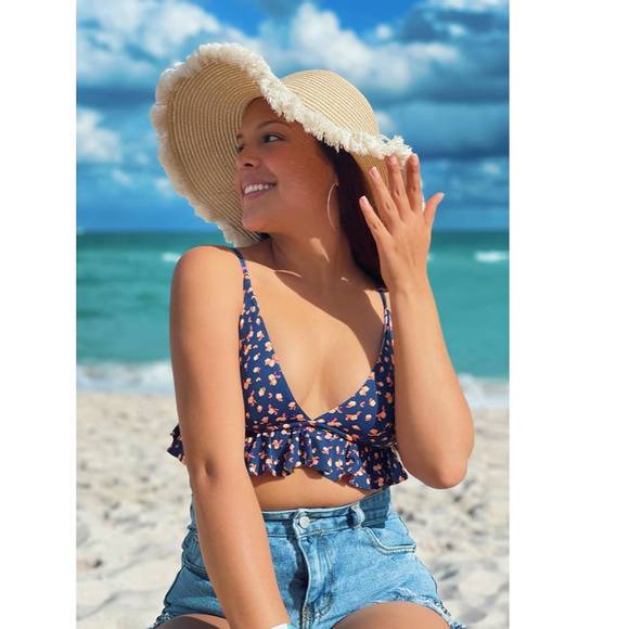 Profile Picture of Maria paula Arcos (@mparcosch) on Poshmark