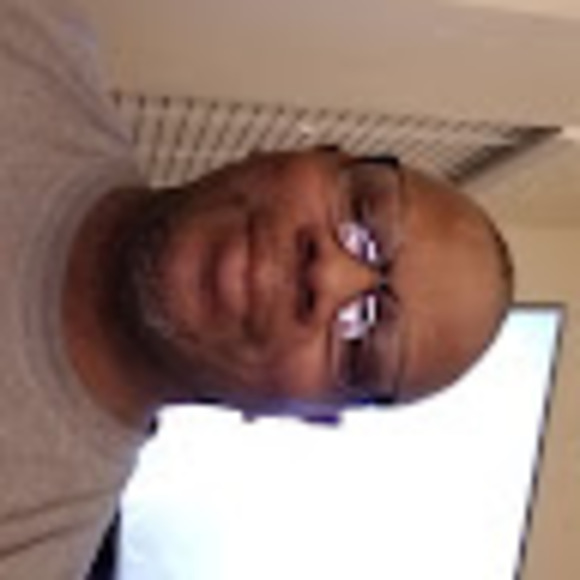 Profile Picture of Maurice Sutton (@suttonmaurice2) on Poshmark