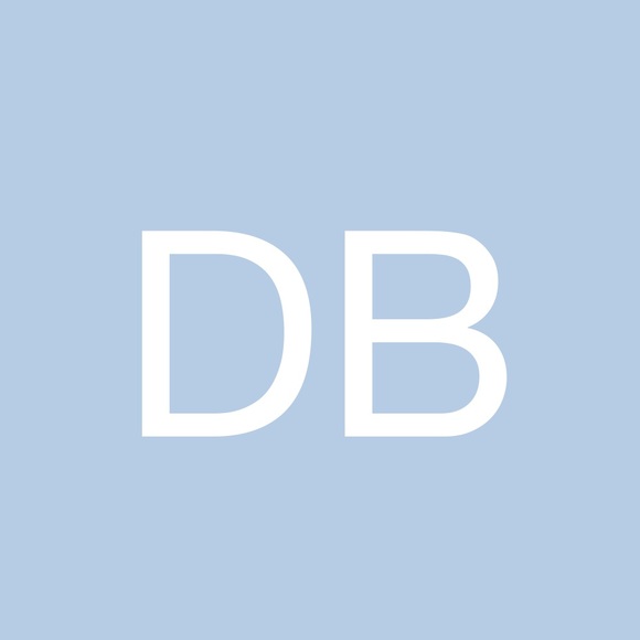 Profile Picture of Debra Baronowski (@debraj04) on Poshmark