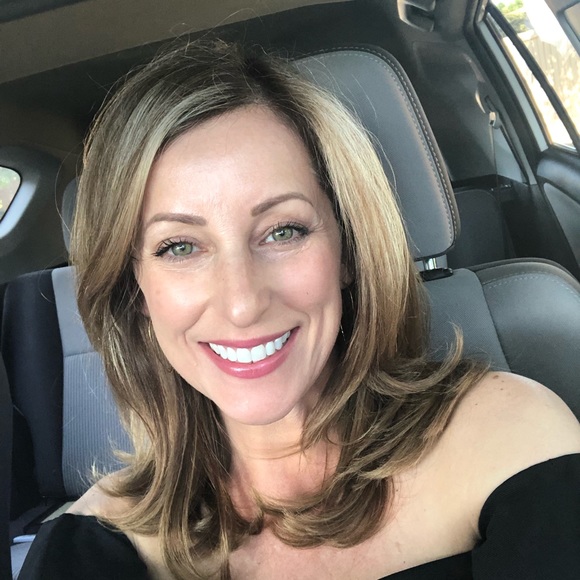 Profile Picture of Victoria Reynolds (@torijrey) on Poshmark