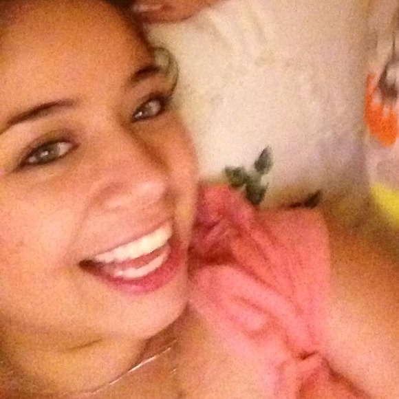 Profile Picture of Veronica Esquivel (@veroni36) on Poshmark