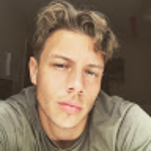 Profile Picture of Rory Gabourel (@rorygabourel) on Poshmark