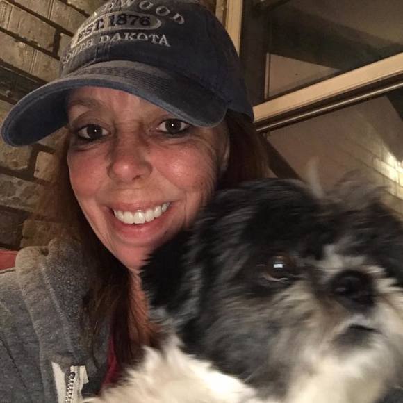 Profile Picture of Terry Phillips (@terrysavanna) on Poshmark