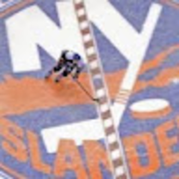 Profile Picture of Ethan adamsky Adamsky (@eadamsky28) on Poshmark