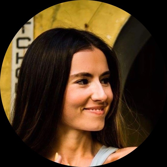 Profile Picture of Lillian Mudge (@lm2825) on Poshmark