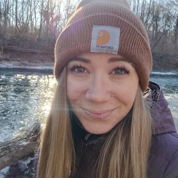 Profile Picture of Stevie Knight (@sbk_22) on Poshmark