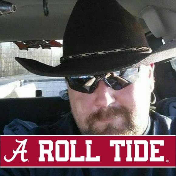 Profile Picture of Brandon Bender (@vacc69) on Poshmark