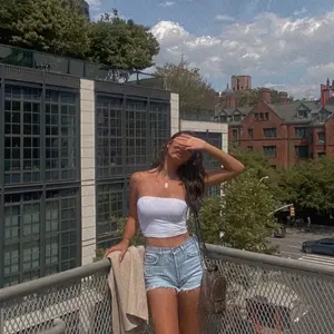 Profile Picture of Demi (@demitheodoropoulos) on Tiktok