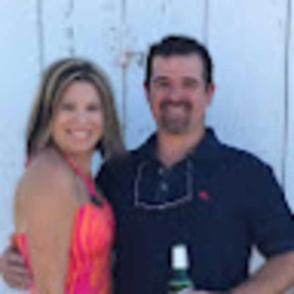 Christine Schoenberger - Poshmark Profile Picture of Christine Schoenberger (@christinesch416) on Poshmark