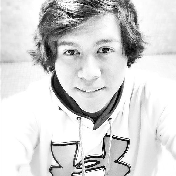 Profile Picture of Tony Gonzalez (@chapixican) on Poshmark