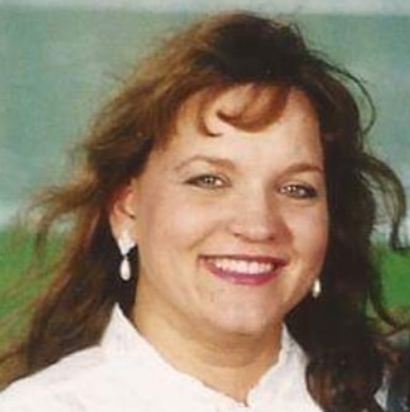 Profile Picture of Deb Mulder (@djcymul) on Poshmark
