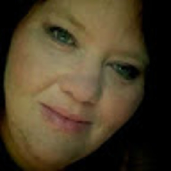 Profile Picture of Vanetta Cook (@netta011482) on Poshmark