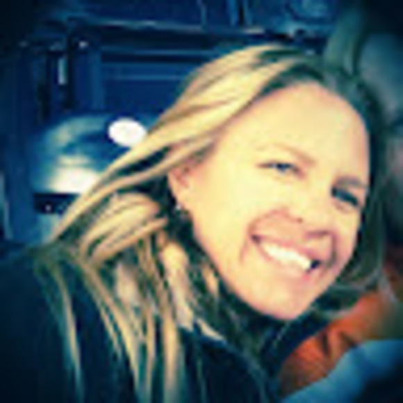 Profile Picture of Jennifer Polcer (@jenniferpolcer) on Poshmark