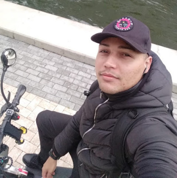 Profile Picture of Yenier ubencio Ginarte piedra (@yenier890) on Poshmark