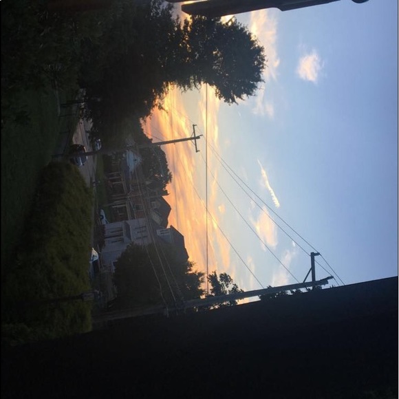 Profile Picture of Lucy Zubek (@lucy1663) on Poshmark