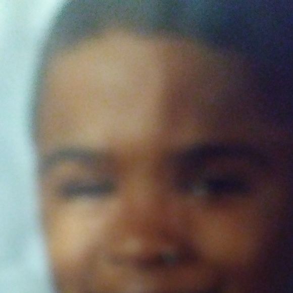 Chiffon Beverly - Poshmark Profile Picture of Chiffon Beverly (@chiffonbeverly) on Poshmark