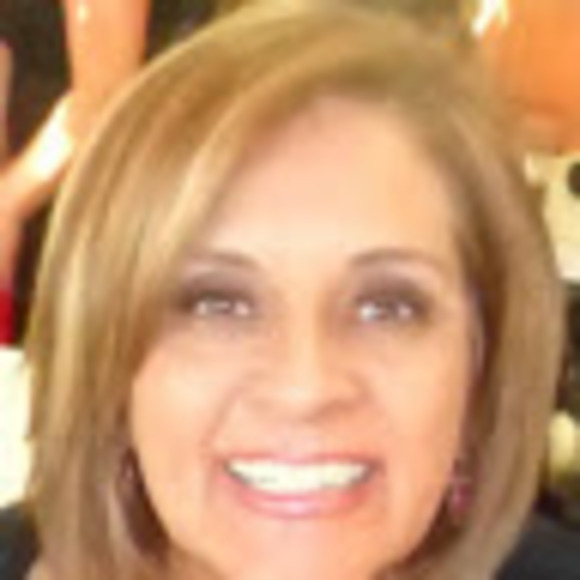 Profile Picture of Beatriz Leal (@madambb) on Poshmark