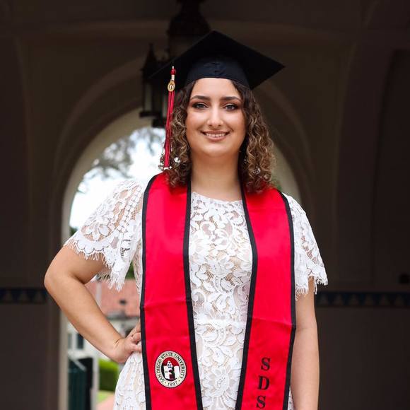 Profile Picture of Rachel Hauprich (@rachelhauprich) on Poshmark