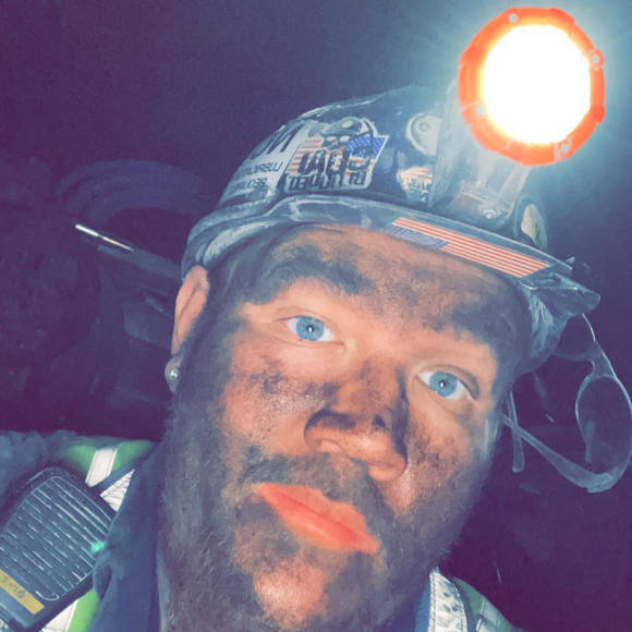 Profile Picture of Alex Flynn (@beanoflynnwv) on Poshmark