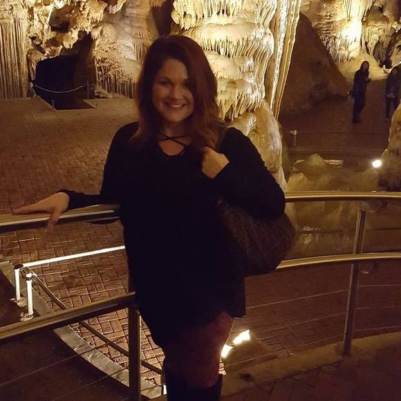 Profile Picture of Susan Kemnitzer (@kemn6960) on Poshmark