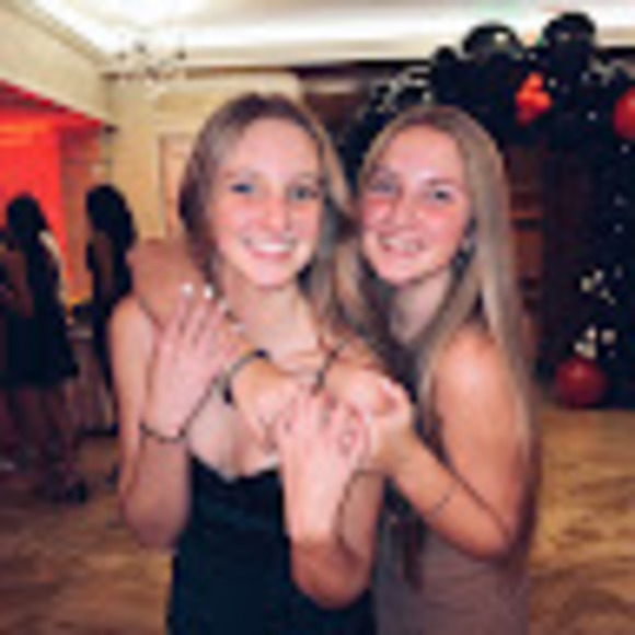 Profile Picture of Sierra Weilert (@sweilert24) on Poshmark