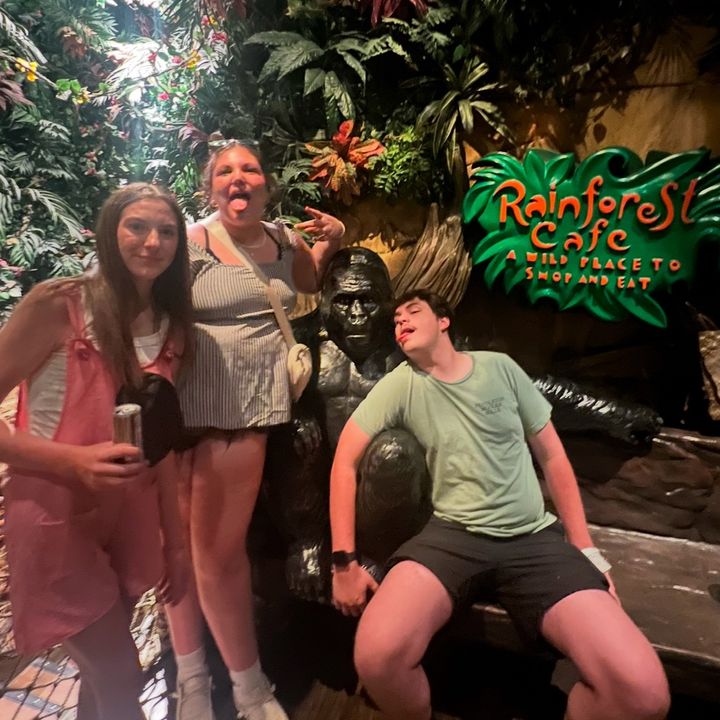 Profile Picture of lillian (@..lillian_spam_) on Tiktok