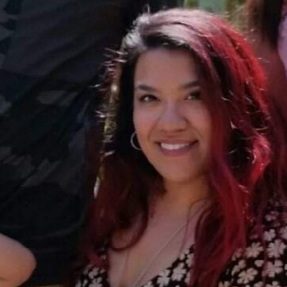 Profile Picture of Julia Honc (@honcj) on Poshmark