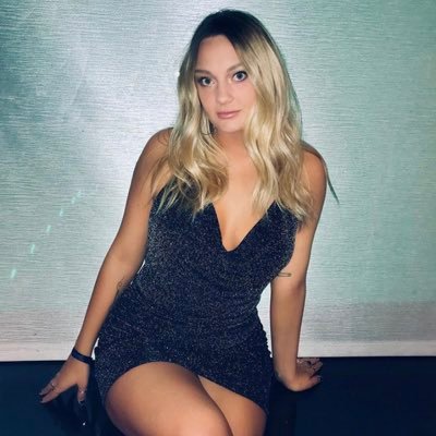 Profile Picture of Dani (@TheDaniHall) on Twitter