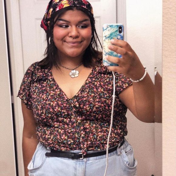 Profile Picture of Daniela Lerma (@dlerma923) on Poshmark