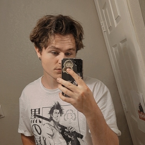 Matthew Fluharty - Poshmark Profile Picture of Matthew Fluharty (@maaco) on Poshmark