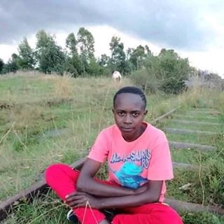 Profile Picture of Vicky Chau (@vicky.chau.7355) on Facebook