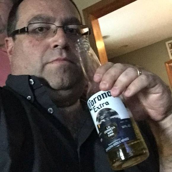 Profile Picture of Jose Collantes (@jgcollantes) on Poshmark