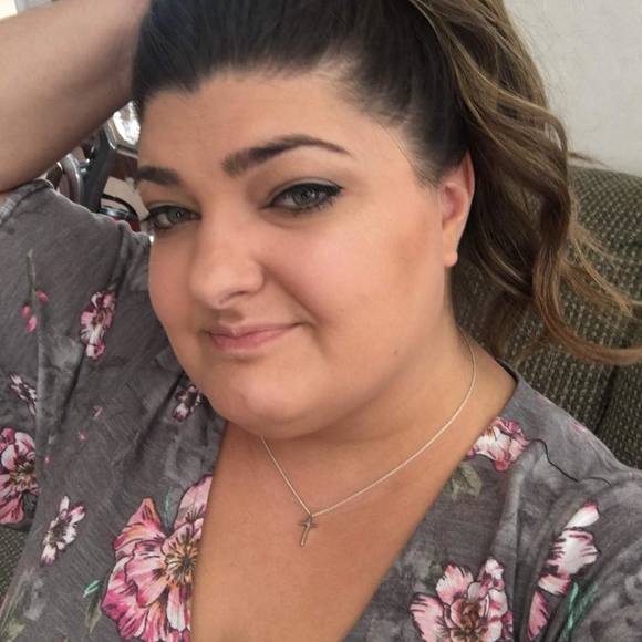 Profile Picture of Sarah Trementozzi (@strementozzi) on Poshmark