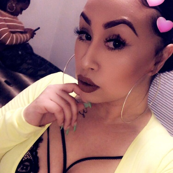 Profile Picture of Cassandra Tejeda (@kassandra29) on Poshmark