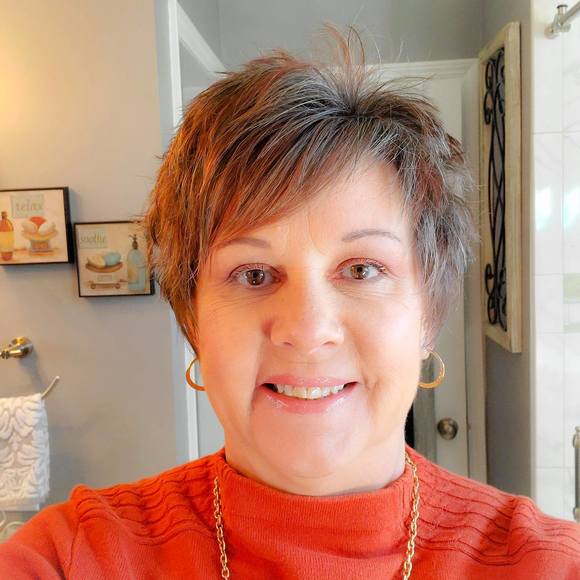 Profile Picture of Carol Clause (@c_clause) on Poshmark
