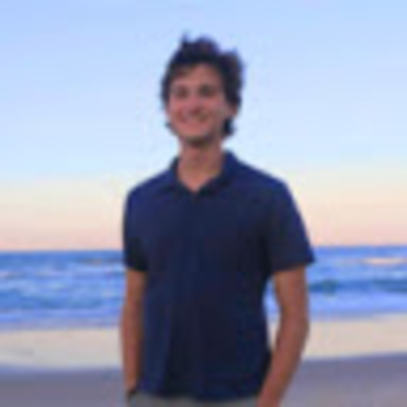 Profile Picture of Elias Ferenczy (@eliasferenczy) on Poshmark