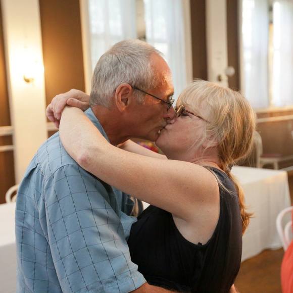 Profile Picture of Kim Damron (@dmrn4) on Poshmark