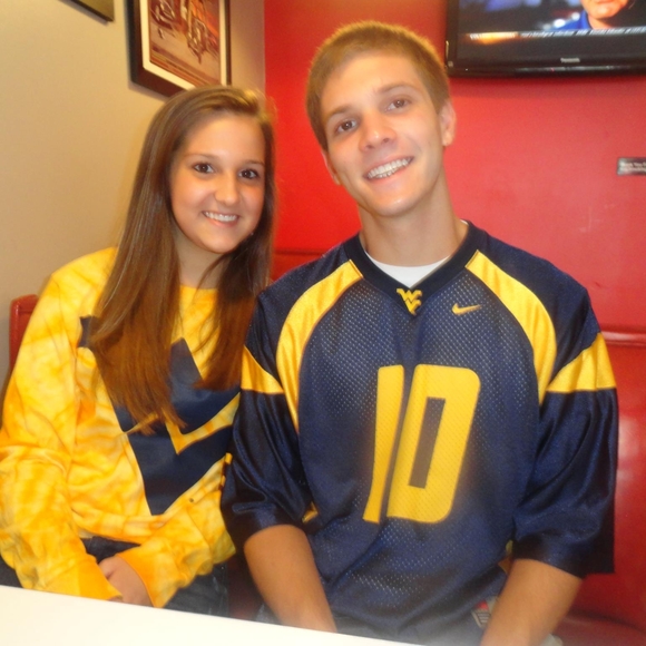 Profile Picture of Andrew Trail (@andrewjtrail) on Poshmark