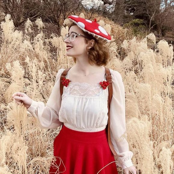 Profile Picture of Callie Lythgoe (@ladylythgoe) on Poshmark