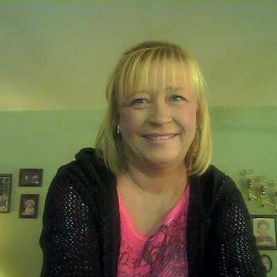 Profile Picture of Debbie Hollowell (@debbieh45610) on Twitter